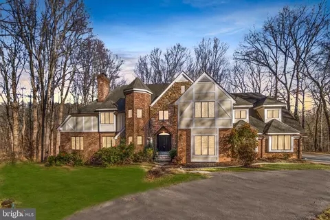 13 Wyndam Ct, Lutherville Timonium, MD 21093