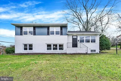 701 Squires Rd, Towson, MD 21286