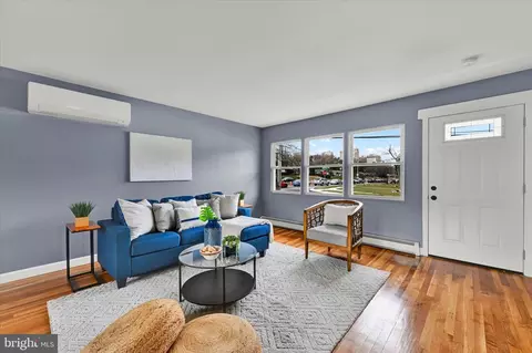 701 Squires Rd, Towson, MD 21286 photo 2