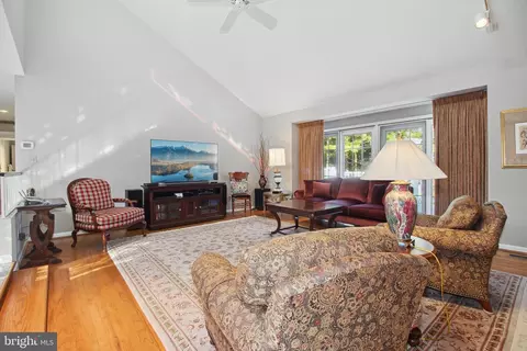 5 Colonial Oaks Ct, Phoenix, MD 21131 photo 6