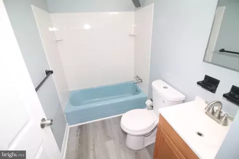 445 Bigley Ave, Halethorpe, MD 21227 photo 5