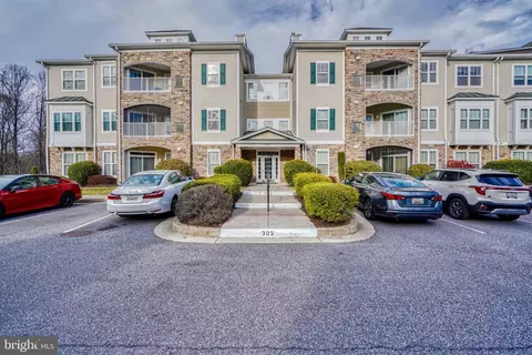 305 Wyndham Cir #L, Owings Mills, MD 21117