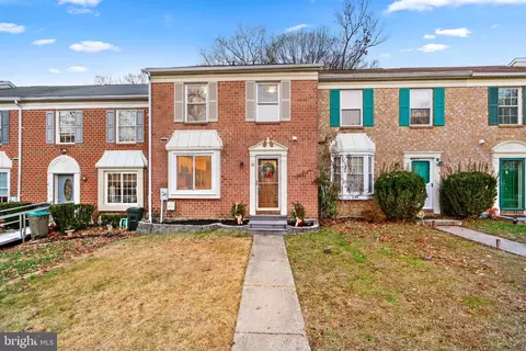 10 Island Run Ct, Catonsville, MD 21228