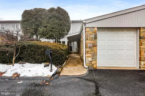 24 Stone Manor Ct #24, Towson, MD 21204