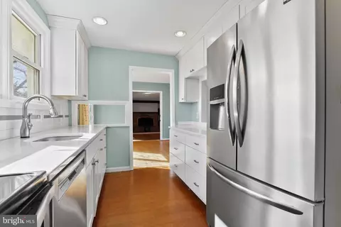 Entry Way - 5 Dalebrook Dr, Phoenix, MD 21131 photo 1 of 5