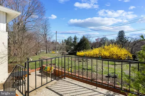 Exterior - 5 Dalebrook Dr, Phoenix, MD 21131 photo 13 of 24
