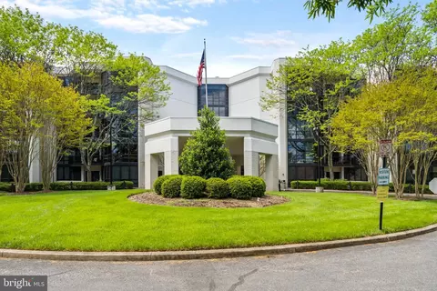 4001 Old Court Rd #513, Pikesville, MD 21208