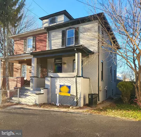 20 Woodland Ave, Dundalk, MD 21222