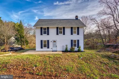 616 Sherwood Rd, Cockeysville, MD 21030