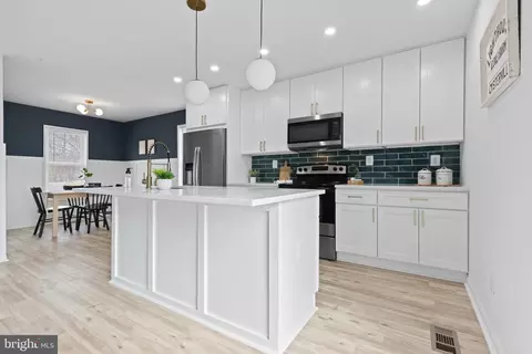 7119 Cunning Cir, Middle River, MD 21220 photo 15