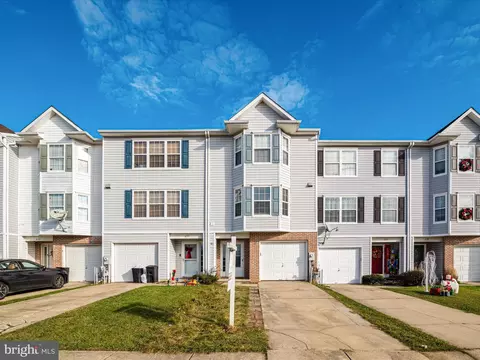 635 Hunting Fields Rd, Middle River, MD 21220 photo 3