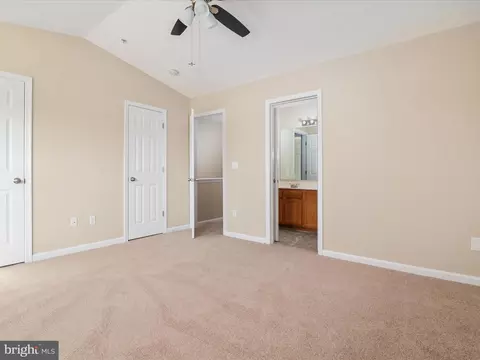 635 Hunting Fields Rd, Middle River, MD 21220 photo 13