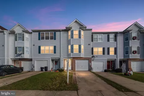 635 Hunting Fields Rd, Middle River, MD 21220