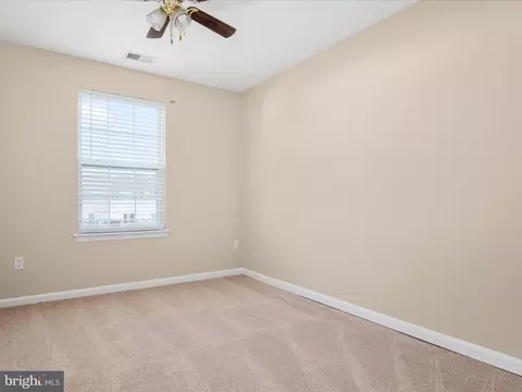 635 Hunting Fields Rd, Middle River, MD 21220 photo 8