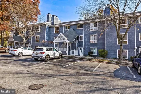 21 Greenwich Pl #21, Pikesville, MD 21208