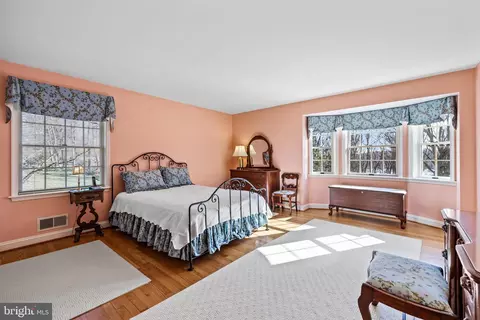 Bedroom - 13401 Cambria Farms Rd, Phoenix, MD 21131 photo 2 of 3