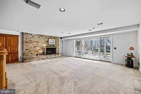 Living - 13401 Cambria Farms Rd, Phoenix, MD 21131 photo 6 of 7
