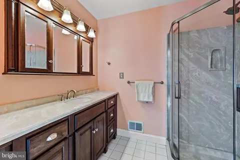 Bath - 13401 Cambria Farms Rd, Phoenix, MD 21131 photo 3 of 6