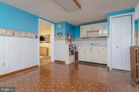 Kitchen - 2549 Lodge Forest Dr, Sparrows Point, MD 21219 photo 3 of 8