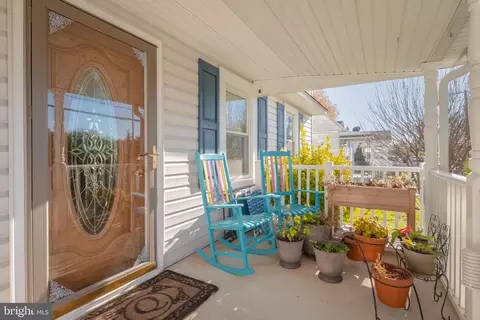 Exterior - 2549 Lodge Forest Dr, Sparrows Point, MD 21219 photo 5 of 14