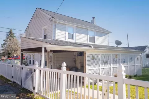 Exterior - 2549 Lodge Forest Dr, Sparrows Point, MD 21219 photo 8 of 14