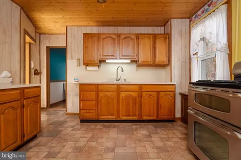 Kitchen - 2549 Lodge Forest Dr, Sparrows Point, MD 21219 photo 1 of 8