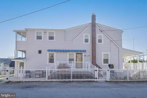 Exterior - 2549 Lodge Forest Dr, Sparrows Point, MD 21219 photo 14 of 14