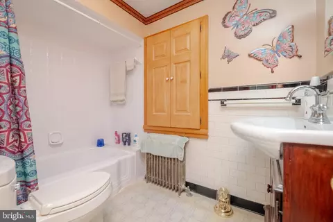 Bath - 2549 Lodge Forest Dr, Sparrows Point, MD 21219 photo 3 of 4