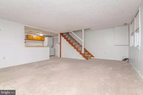 Living - 2549 Lodge Forest Dr, Sparrows Point, MD 21219 photo 2 of 3