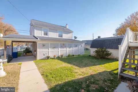 Exterior - 2549 Lodge Forest Dr, Sparrows Point, MD 21219 photo 12 of 14