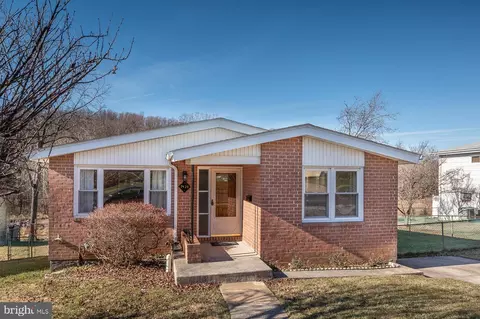 7425 Prince George Rd, Pikesville, MD 21208