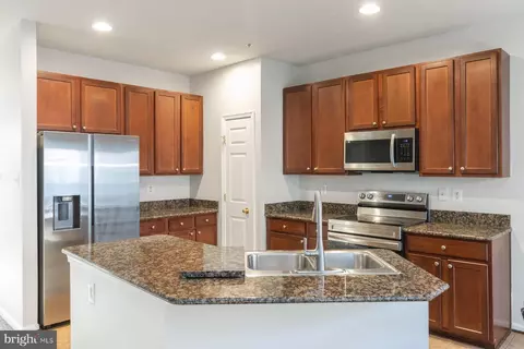 609 Tinker Rd, Middle River, MD 21220 photo 7