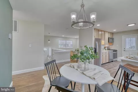 1303 Denbright Rd, Catonsville, MD 21228