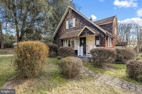 2825 Paper Mill Rd, Phoenix, MD 21131