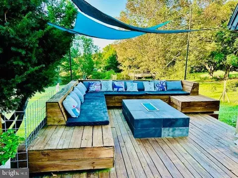 4714 Mount Carmel Rd, Hampstead, MD 21074 photo 3