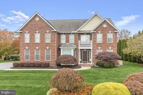 10 Midsummer Ct, Reisterstown, MD 21136