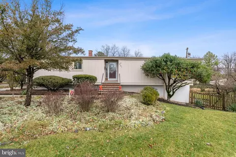 901 Barebranch Ct, Pikesville, MD 21208