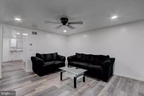 3011 Freeway, Halethorpe, MD 21227 photo 6