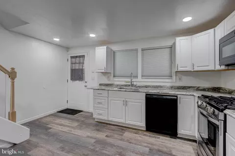3011 Freeway, Halethorpe, MD 21227 photo 11