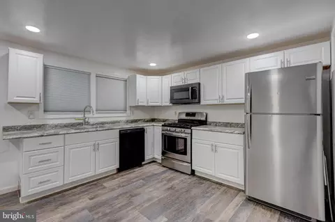 3011 Freeway, Halethorpe, MD 21227 photo 4