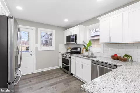 7521 Old North Point Rd, Sparrows Point, MD 21219 photo 13
