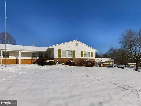 8409 Hallmark Cir, Parkville, MD 21234