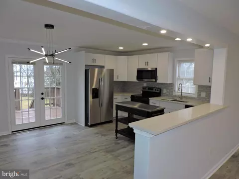 2913 N A N Rolling Rd, Windsor Mill, MD 21244 photo 3