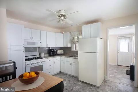 418 Lorraine Ave, Essex, MD 21221 photo 9