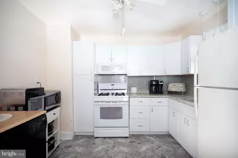418 Lorraine Ave, Essex, MD 21221 photo 5