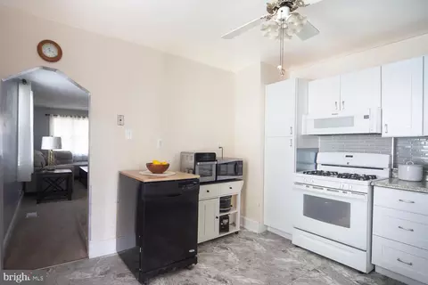 418 Lorraine Ave, Essex, MD 21221 photo 8