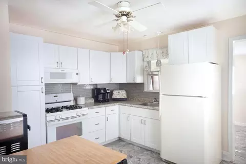 418 Lorraine Ave, Essex, MD 21221 photo 6