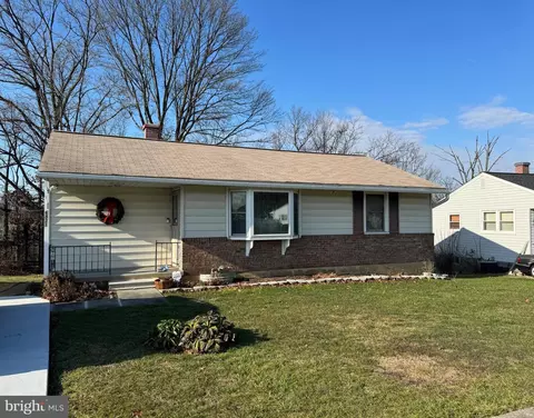 6821 Lenbern Rd, Gwynn Oak, MD 21207