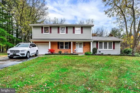 16 Sunday Ct, Reisterstown, MD 21136