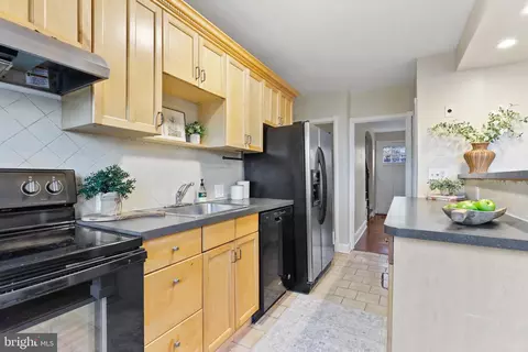 36 Murdock Rd, Baltimore, MD 21212 photo 14